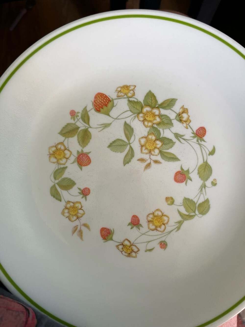 Vintage Corelle Strawberry Sundae 8.5-Inch Lunch Plates - Set of 8